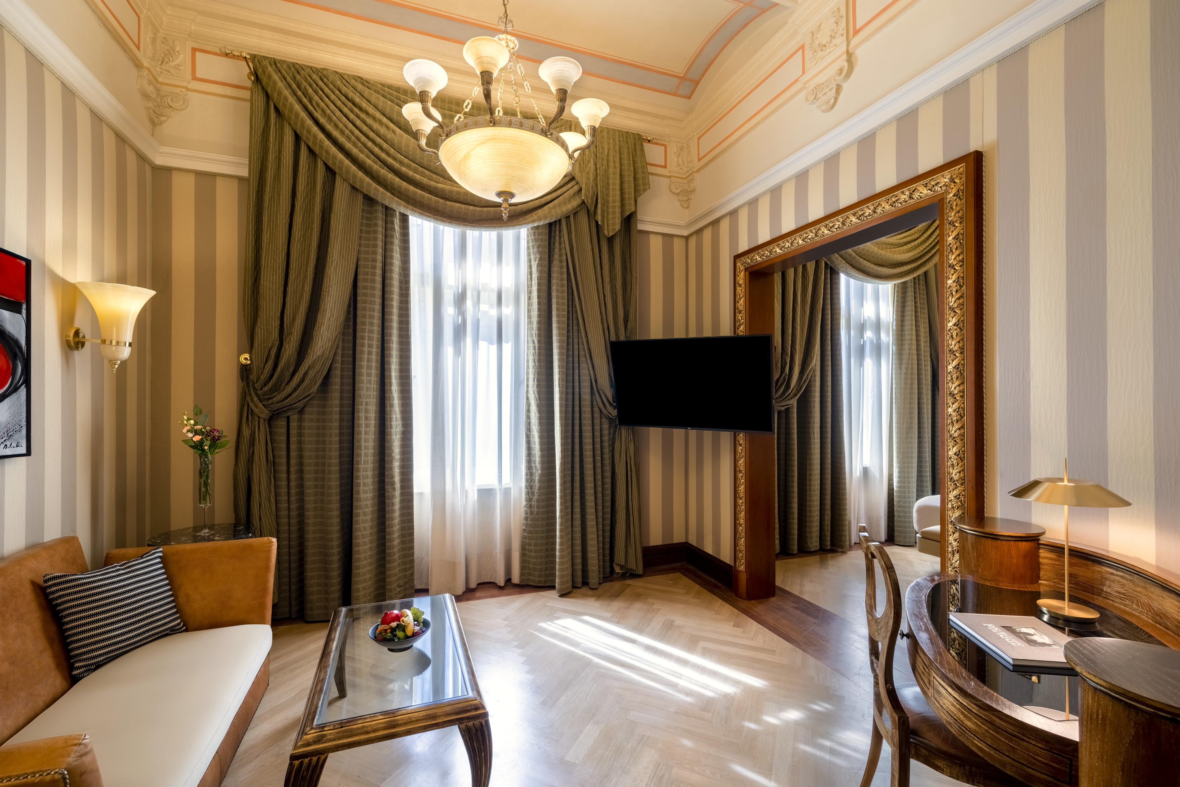 Hotel Nh Collection Prague Carlo IV Exterior foto